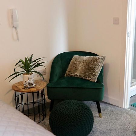 Boutique 5 Bed Home On Birdwell Road - Free Parking Sheffield Ngoại thất bức ảnh